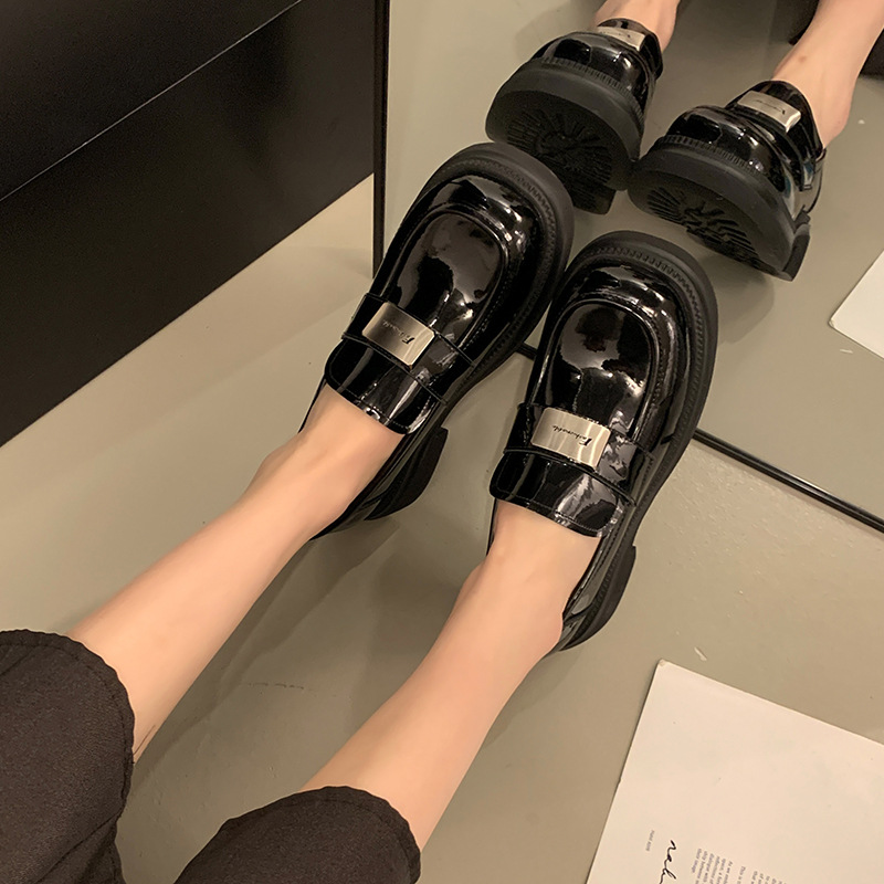 Retro Japanese style widened and fat leather shoes 28 02