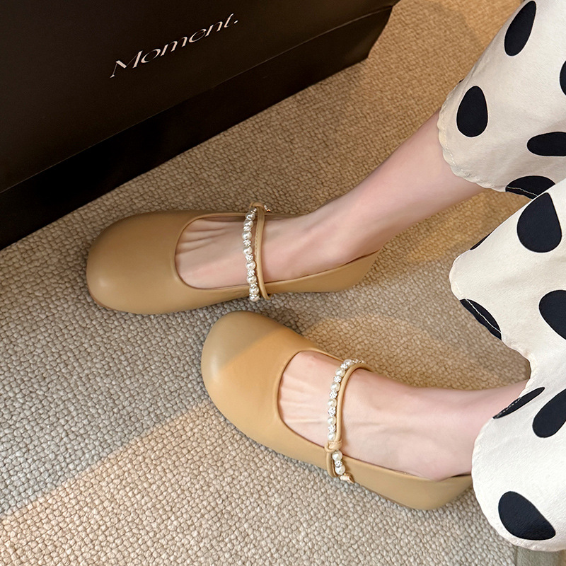 Retro shallow mouth commuter soft sole women's shoes 47 02