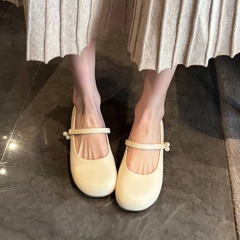 Strap design versatile women's shoes 48 02